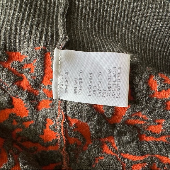Alberto Makali Gray and Orange Baroque Knit Open Cardigan Jacket - Picture 5 of 7